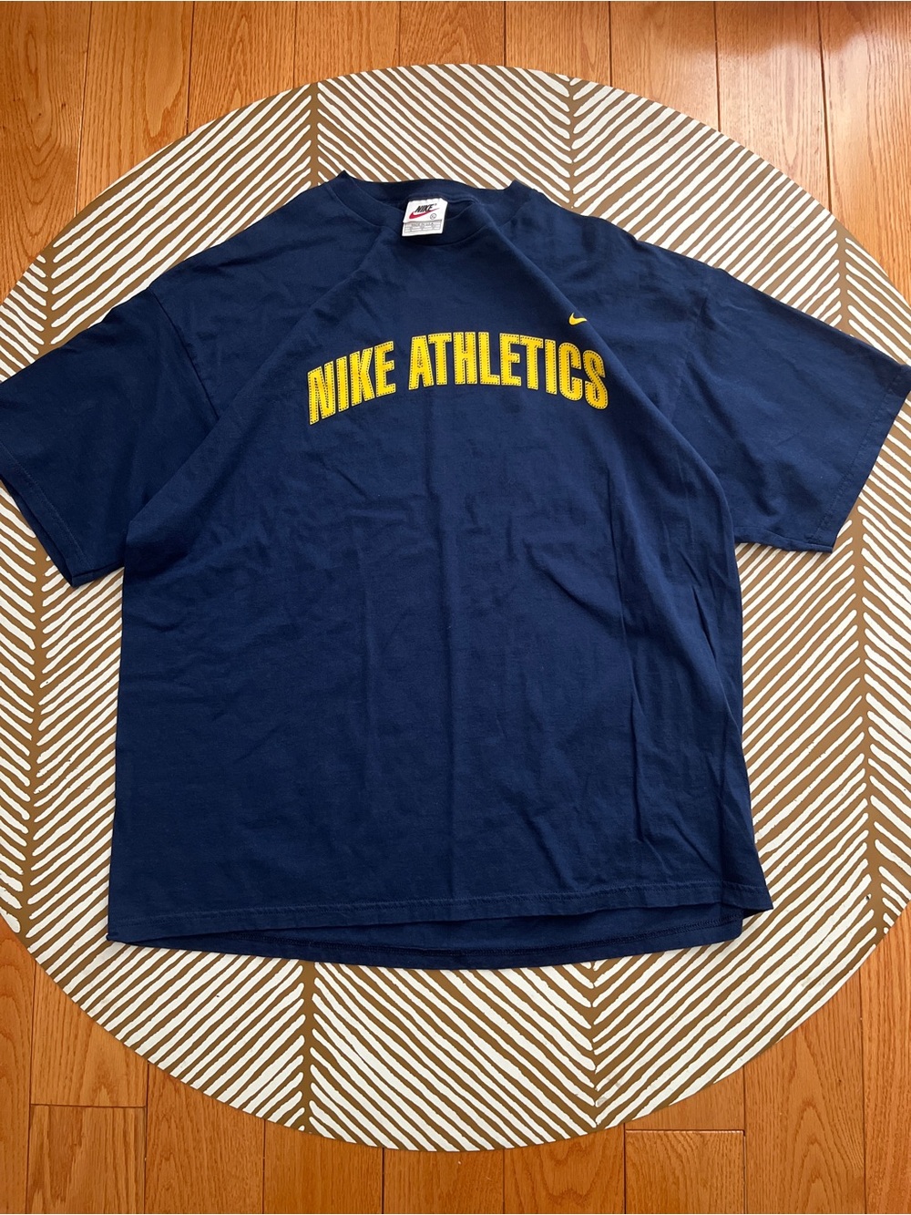 Nike Vintage Made in USA ‘Nike Athletics’ T (XL)